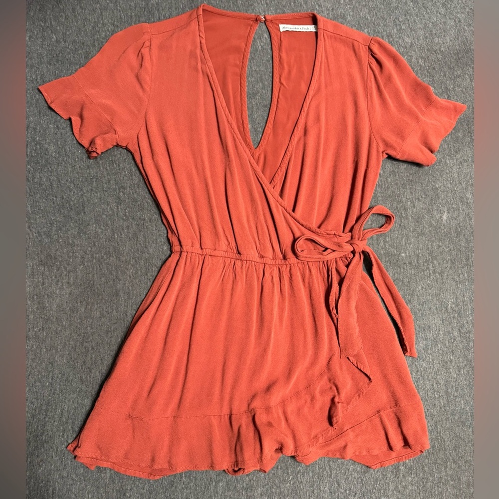 Abercrombie & Fitch orange romper size extra small XS